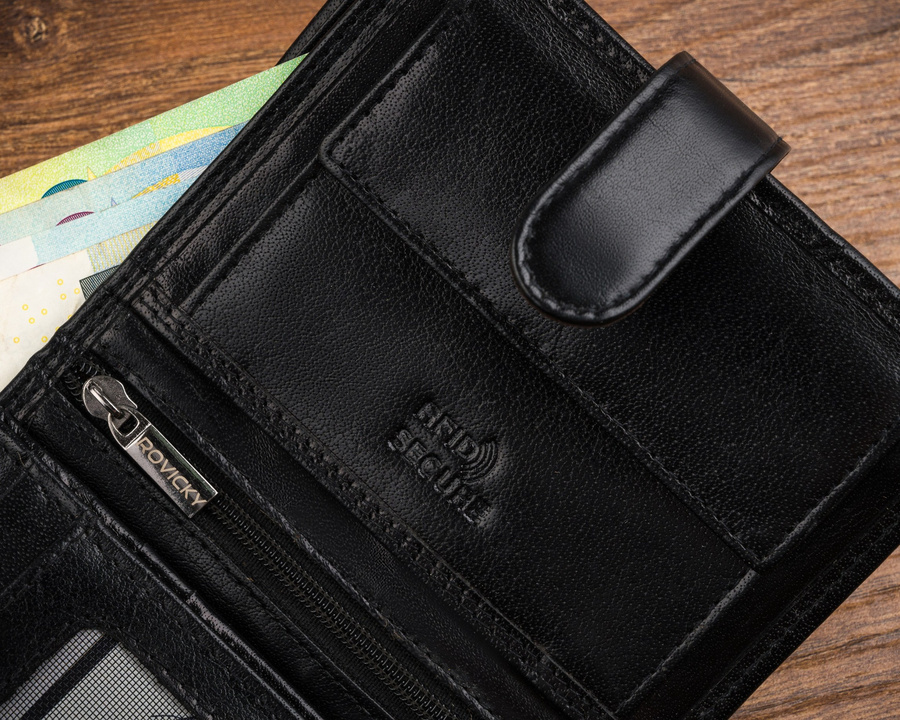 Leather wallet RFID PETERSON CPR-N4L-BAR