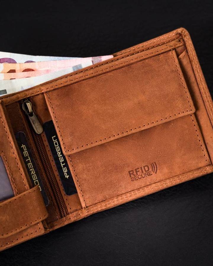 Leather wallet RFID PETERSON PTN N992C-CHM-01