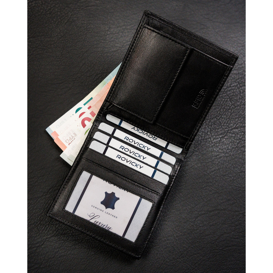 Poziomy, czarny portfel męski ze skóry naturalnej bez zapięcia zewnętrznego - Ronaldo