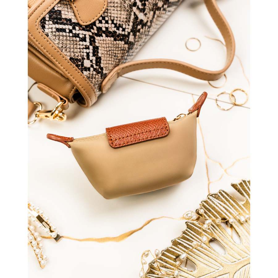 Etui na klucze wykonane z poliestru i skóry ekologicznej w ciemnobeżowym kolorze - Peterson