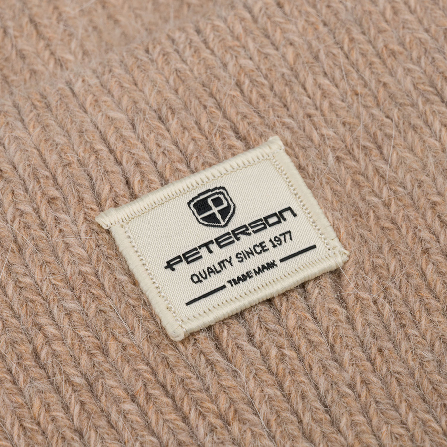 Beżowa czapka damska beanie w uniwersalnym rozmiarze z logo marki - Peterson