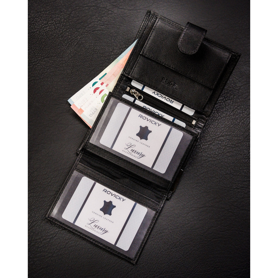 Portfel męski ze skóry naturalnej w czarnym kolorze zapinany na zatrzask - Ronaldo