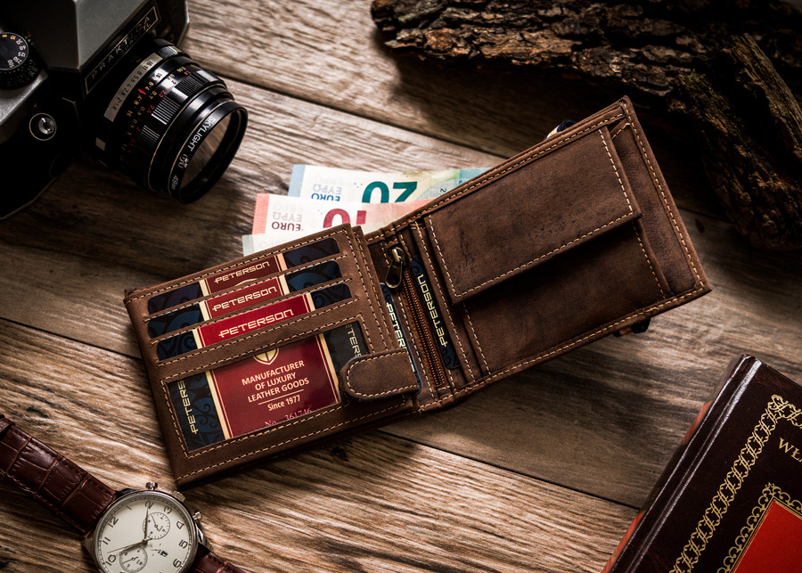 Leather men wallet PETERSON PTN 304E