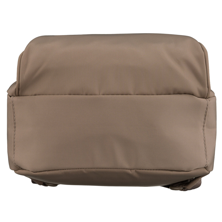 Mały, beżowy plecak damski wykonany z poliestru - Peterson