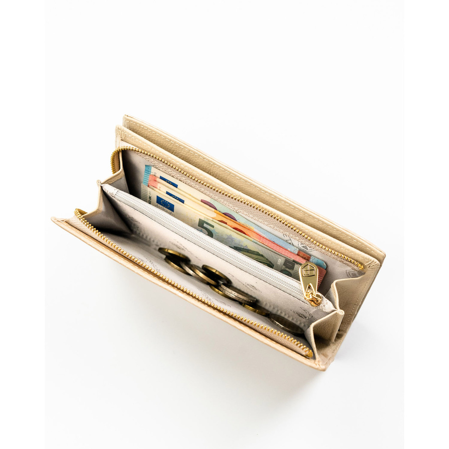 Beżowy, pionowy portfel damski zamykany na magnes i suwak, wykonany ze skóry naturalnej i ekologicznej - Peterson