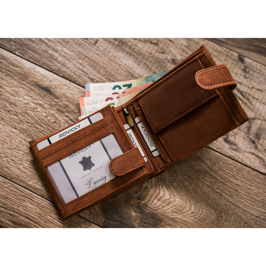 Klasyczny, skórzany portfel męski w brązowym kolorze