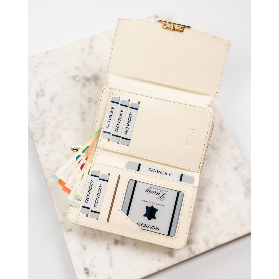 Średni, beżowy portfel damski ze skóry ekologicznej, model mieszczący dowód rejestracyjny - Rovicky