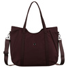 Bordowa shopperka damska z poliestru, jednokomorowa i zamykana suwakiem - Peterson