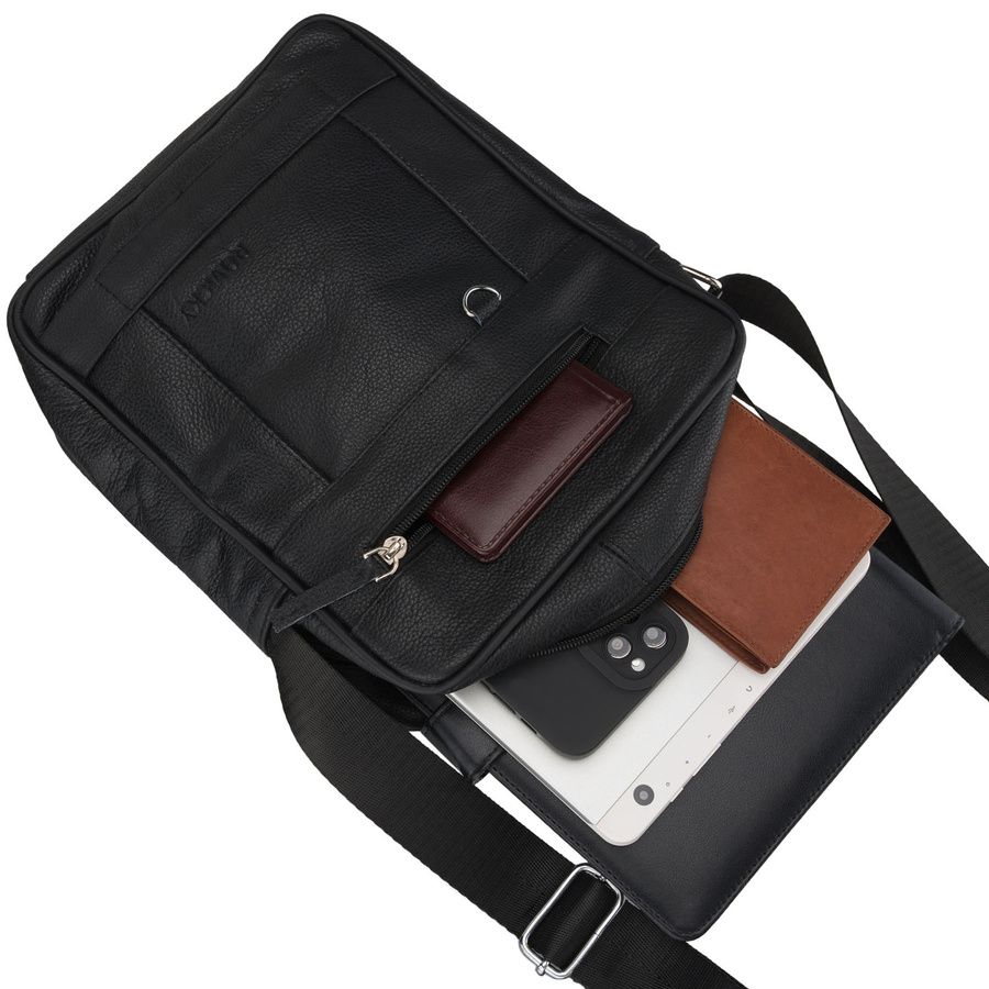 Listonoszka męska ze skóry naturalnej w czarnym kolorze, jednokomorowa - Rovicky