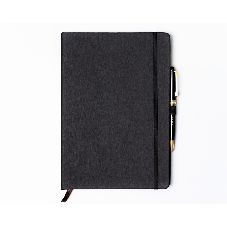 Czarny notes w formacie B5 zadrukowany w kropki, wyposażony w gumkę zamykającą - Peterson