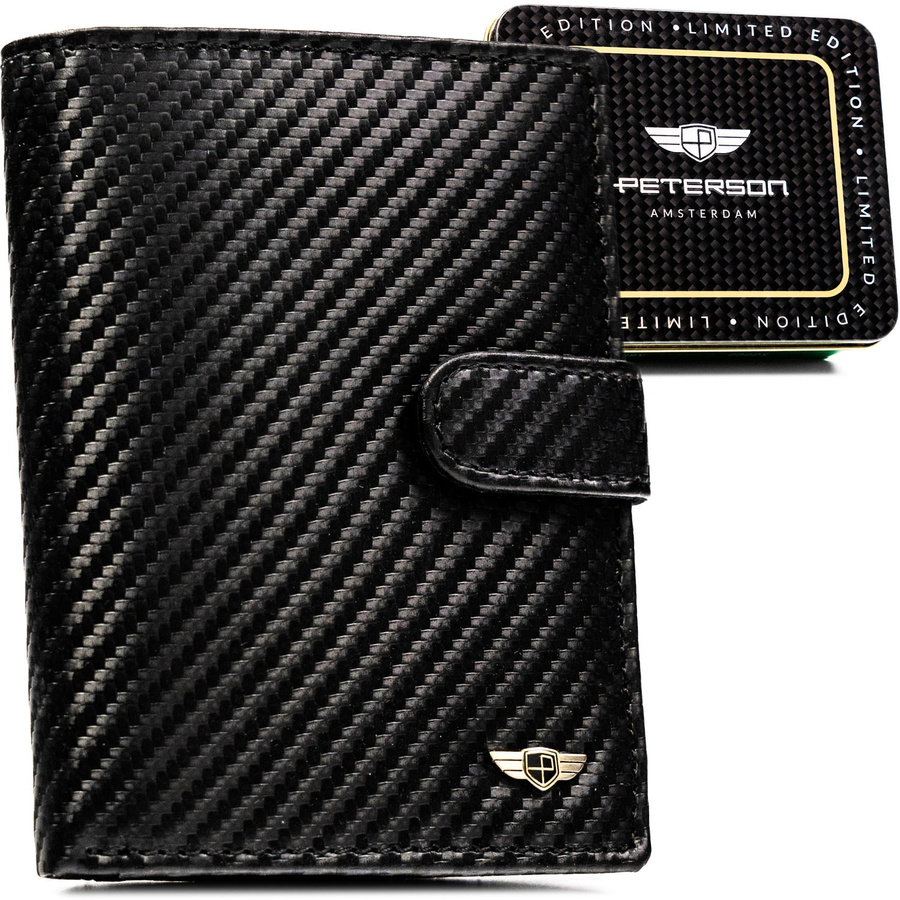 Pionowy portfel męski ze skóry naturalnej w czarnym kolorze wyposażony w system RFID, w zestawie z brelokiem - Peterson