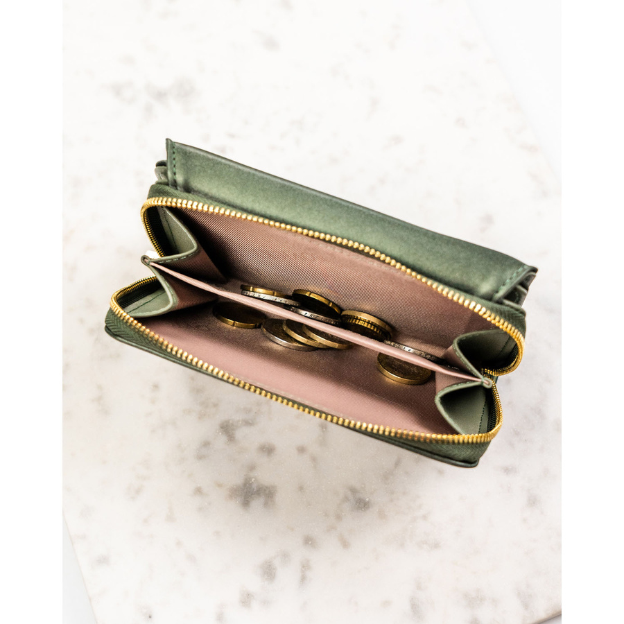 Portfel damski ze skóry ekologicznej w zielonym kolorze, zamykany na zatrzask - Rovicky