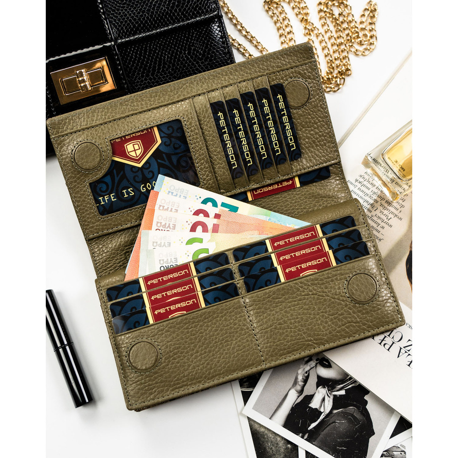 Pionowy, lakierowany portfel damski ze skóry naturalnej i ekologicznej złoty w kwiatowy wzór Peterson 