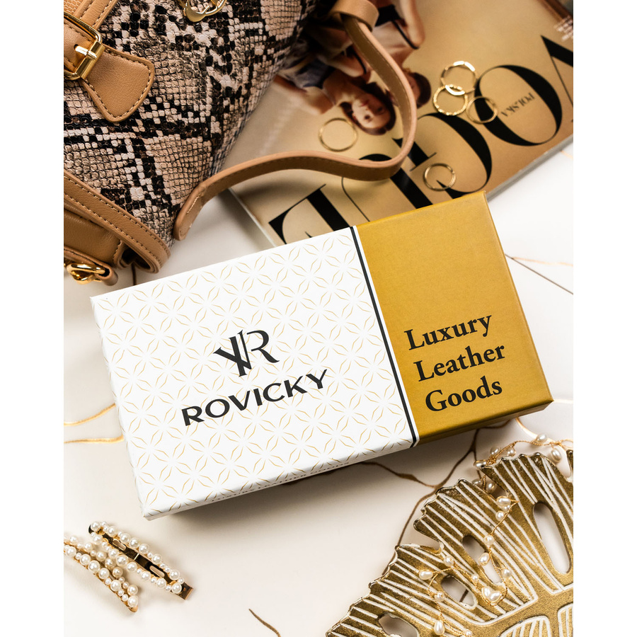 Czarny portfel-piórnik damski z lakierowanej skóry naturalnej wyposażony w system RFID  - Rovicky