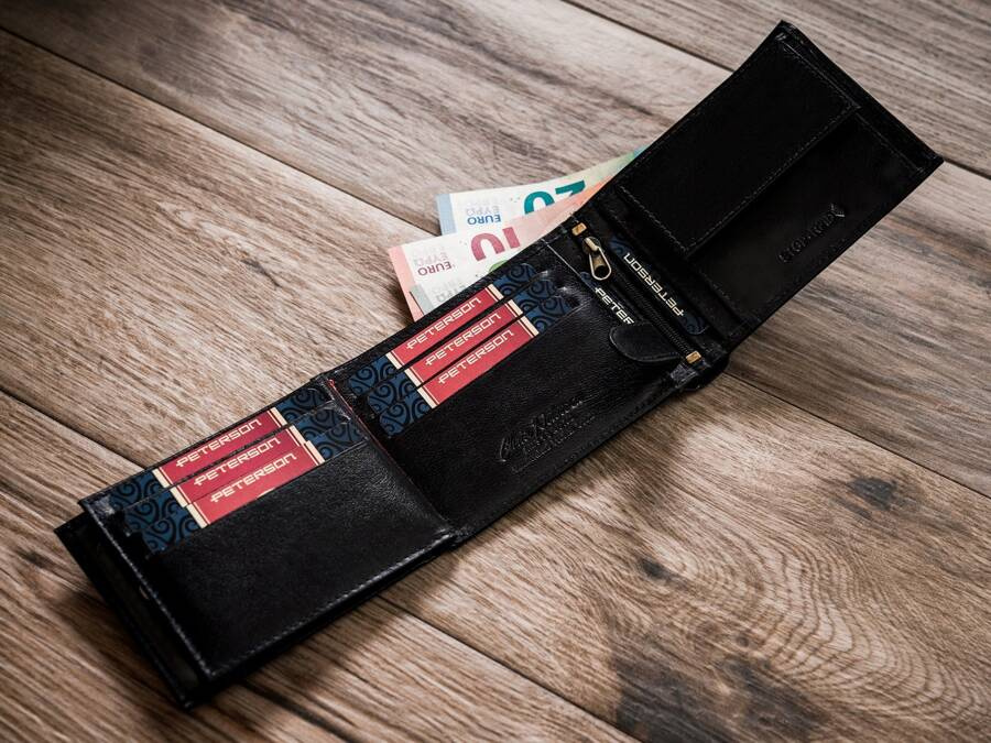 Leather wallet RFID PETERSON PTN 304.01 2-1-1