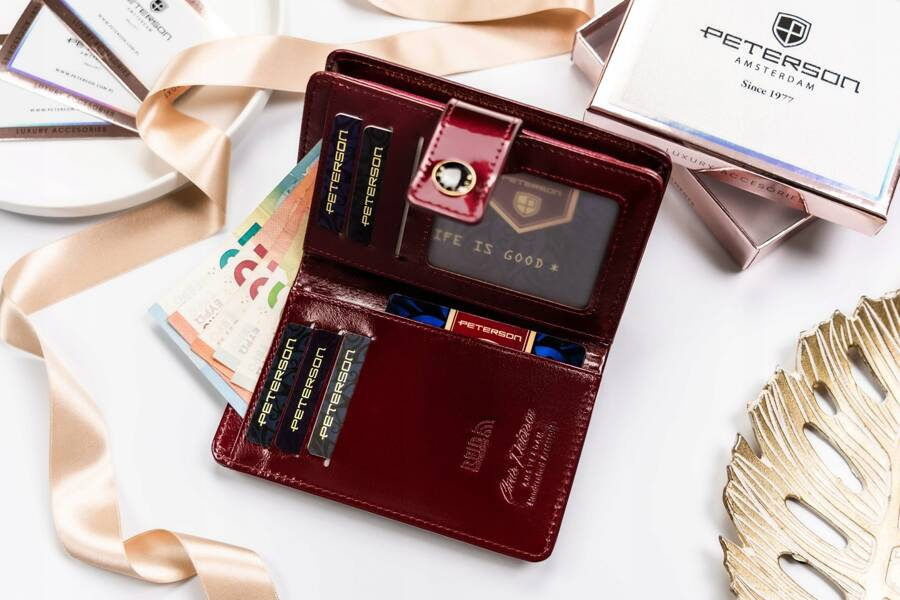 Leatherette wallet RFID PETERSON PTN 002-LAK
