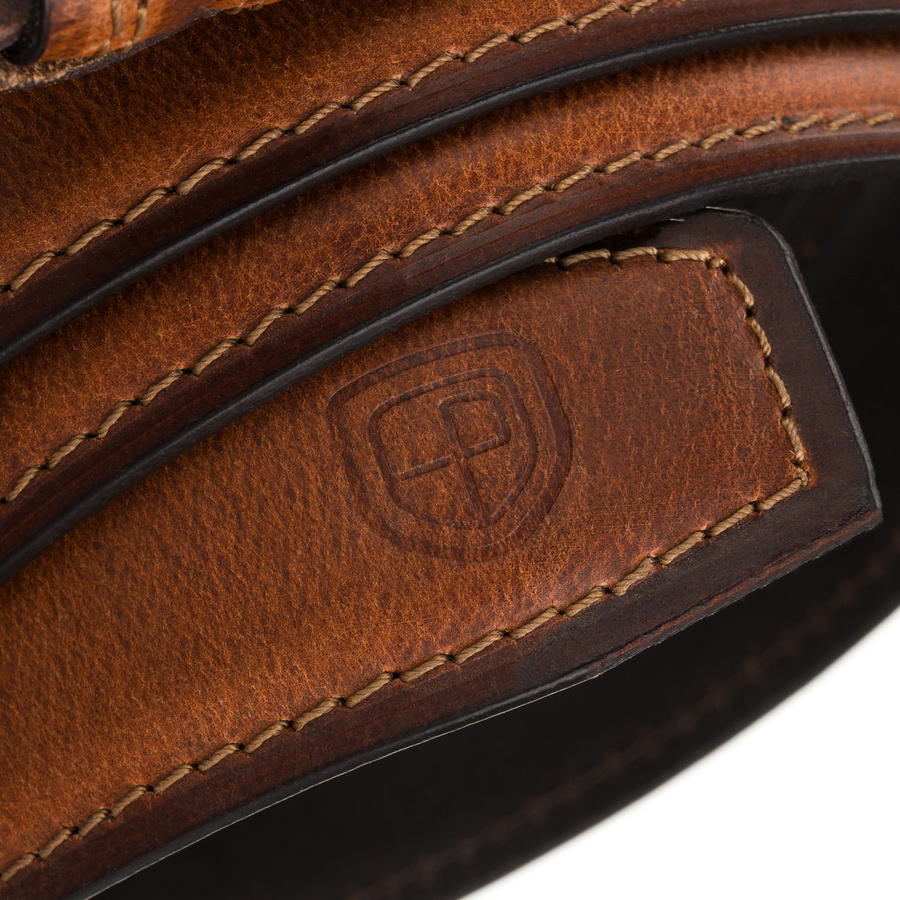 Skórzany, brązowy pasek męski z klasyczną klamrą i dwiema szlufkami - Peterson