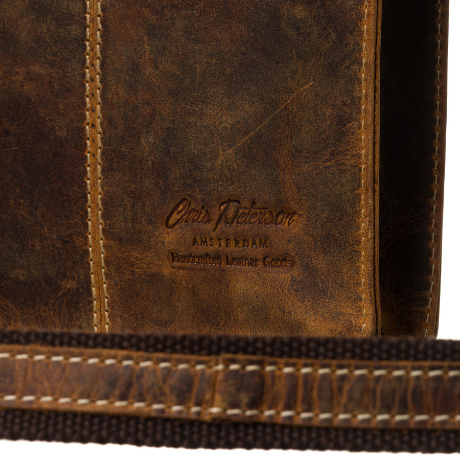 Elegancka, brązowa listonoszka męska ze skóry naturalnej, jednokomorowa - Peterson
