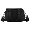Czarna, miejska torebka damska z poliestru, jednokomorowa - Peterson
