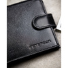 Poziomy, duży portfel męski ze skóry naturalnej w czarnym kolorze zamykany na zatrzask, w zestawie z brelokiem - Peterson