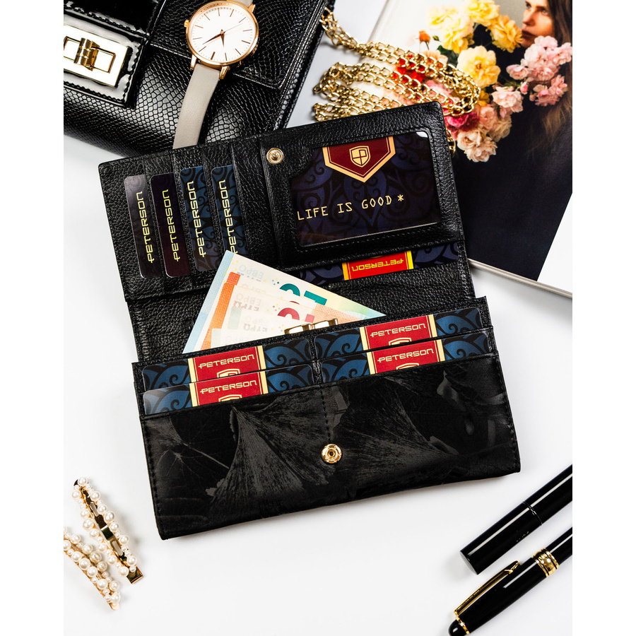 Duży portfel damski ze skóry naturalnej i ekologicznej w czarnym kolorze, zamykany zatrzaskiem - Peterson