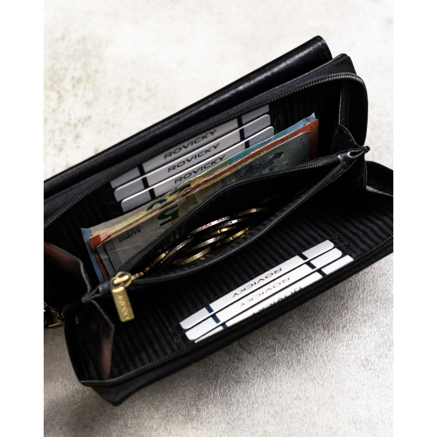 Skórzana, dwukomorowa saszetka męska w czarnym kolorze zamykana suwakiem - Rovicky