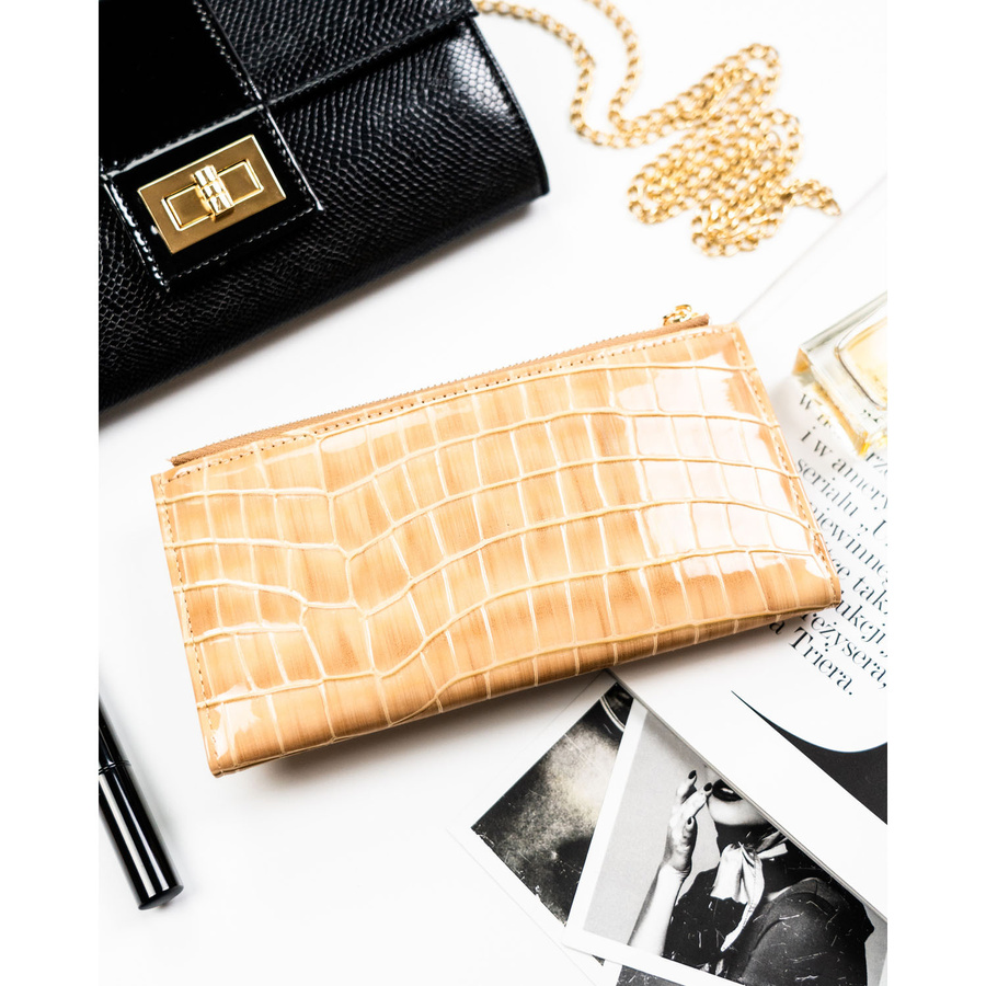 Beżowy portfel damski ze skóry ekologicznej z tłoczeniem na wzór skóry krokodyla - Peterson