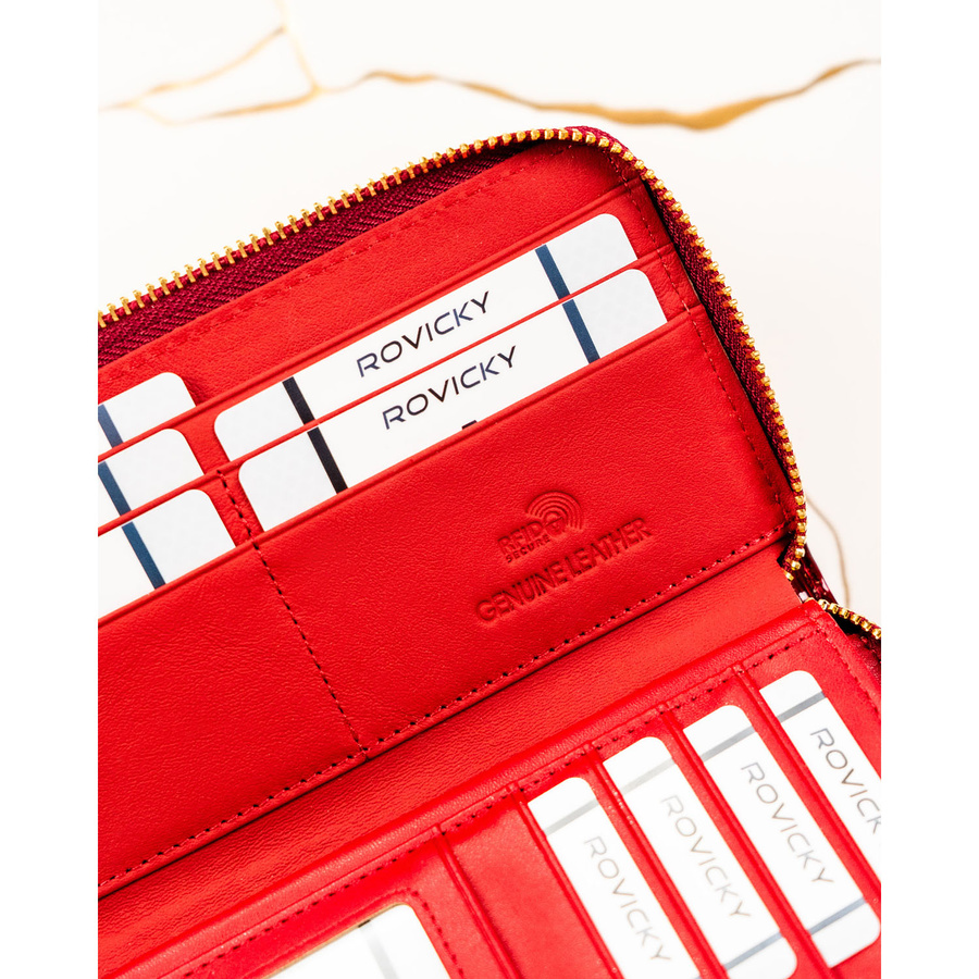 Czerwony portfel-piórnik damski z lakierowanej skóry naturalnej wyposażony w system RFID  - Rovicky