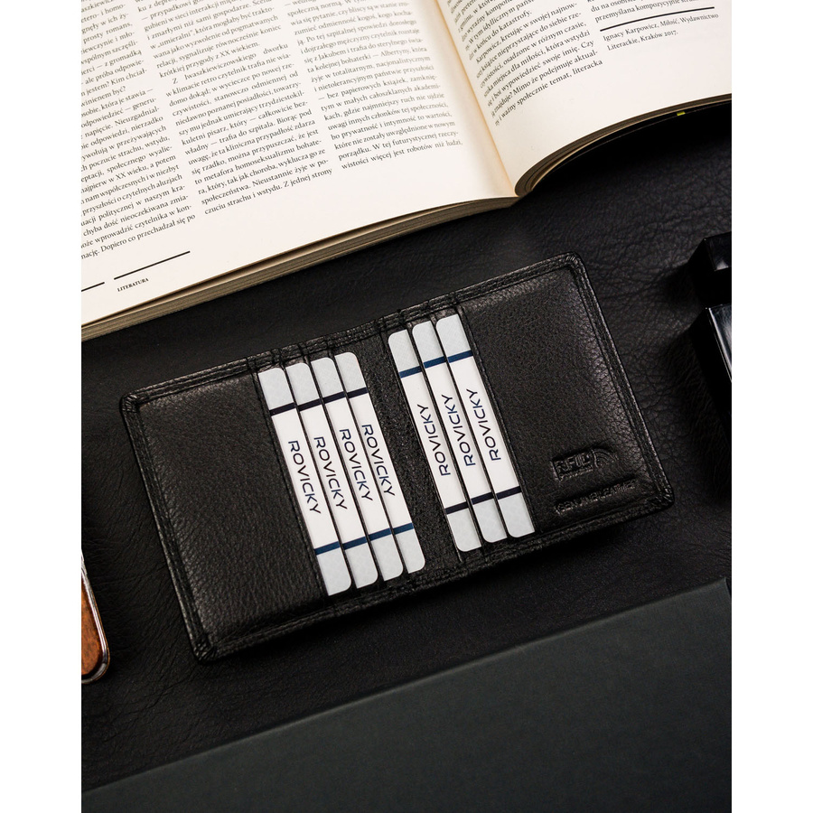 Czarne etui na karty ze skóry naturalnej z systemem RFID - 4U Cavaldi
