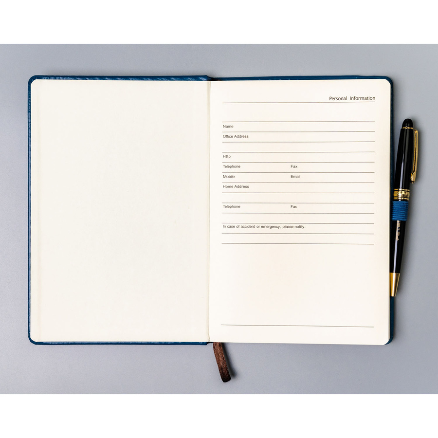 Niebieski notes w twardej oprawie zadrukowany w kropki - Peterson