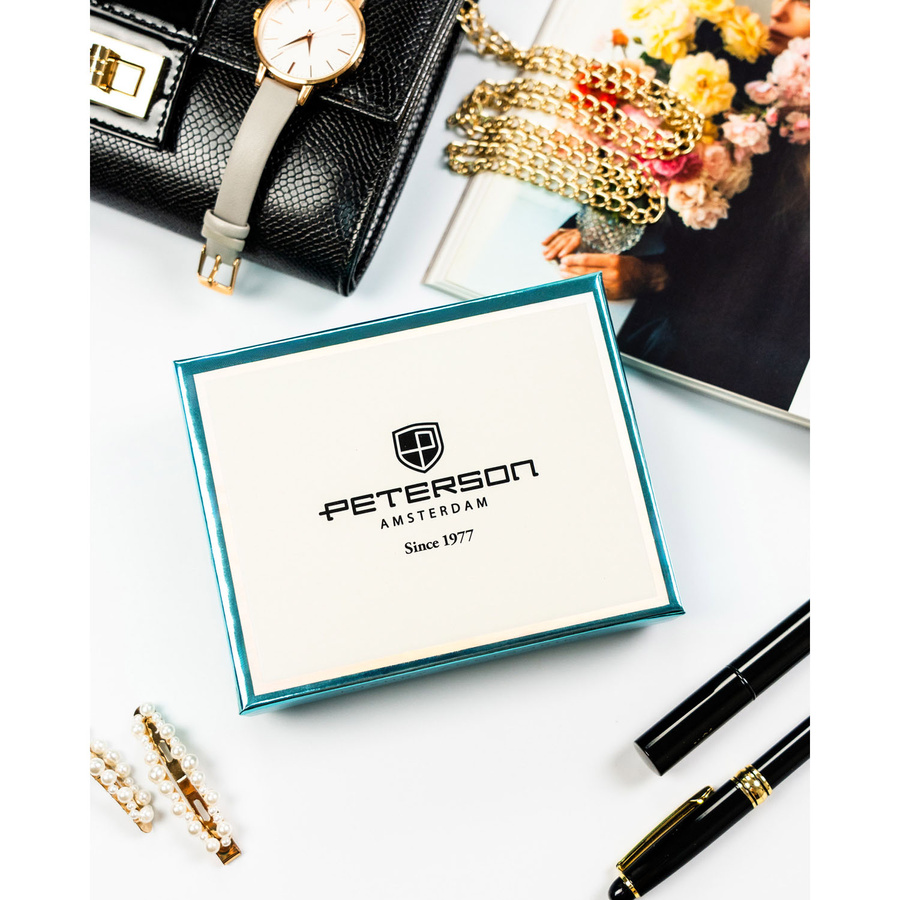 Mały, czerwony portfel damski zamykany na bigiel i zatrzask - Peterson