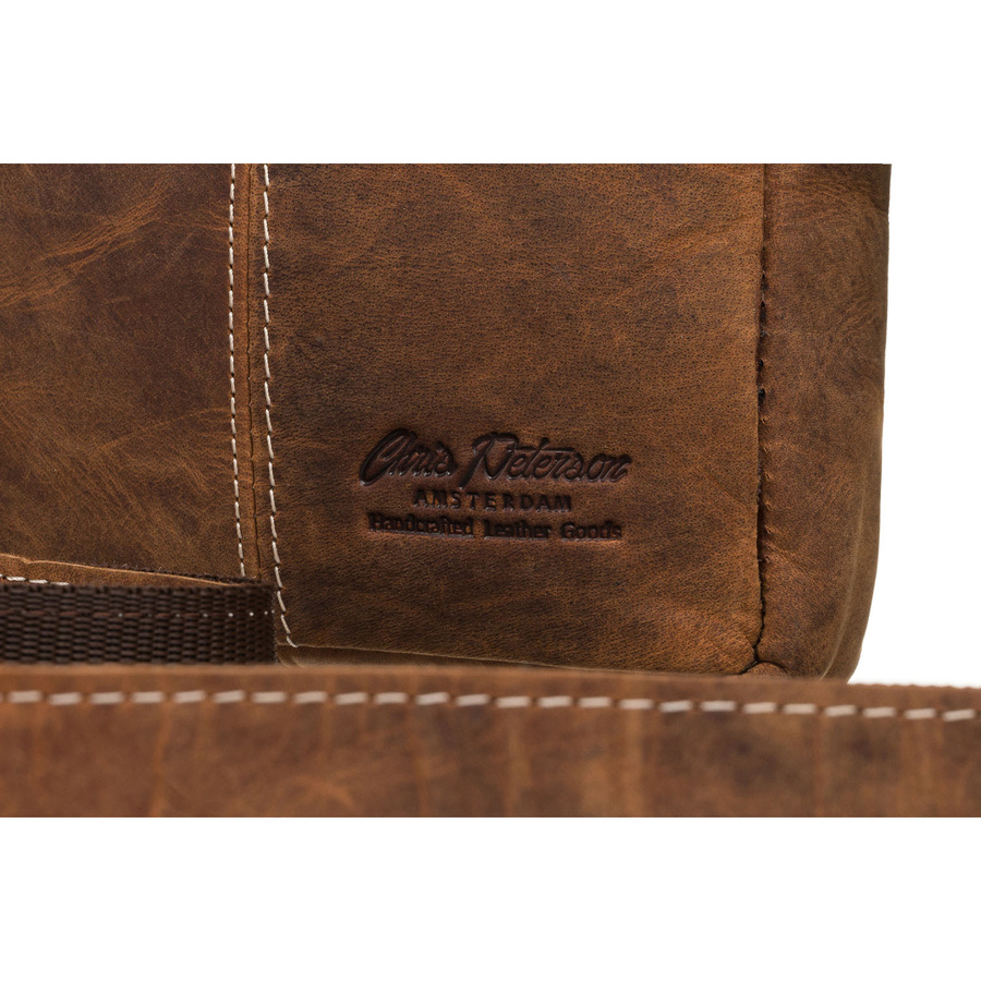 Leather bag PETERSON PTN 250-NSH