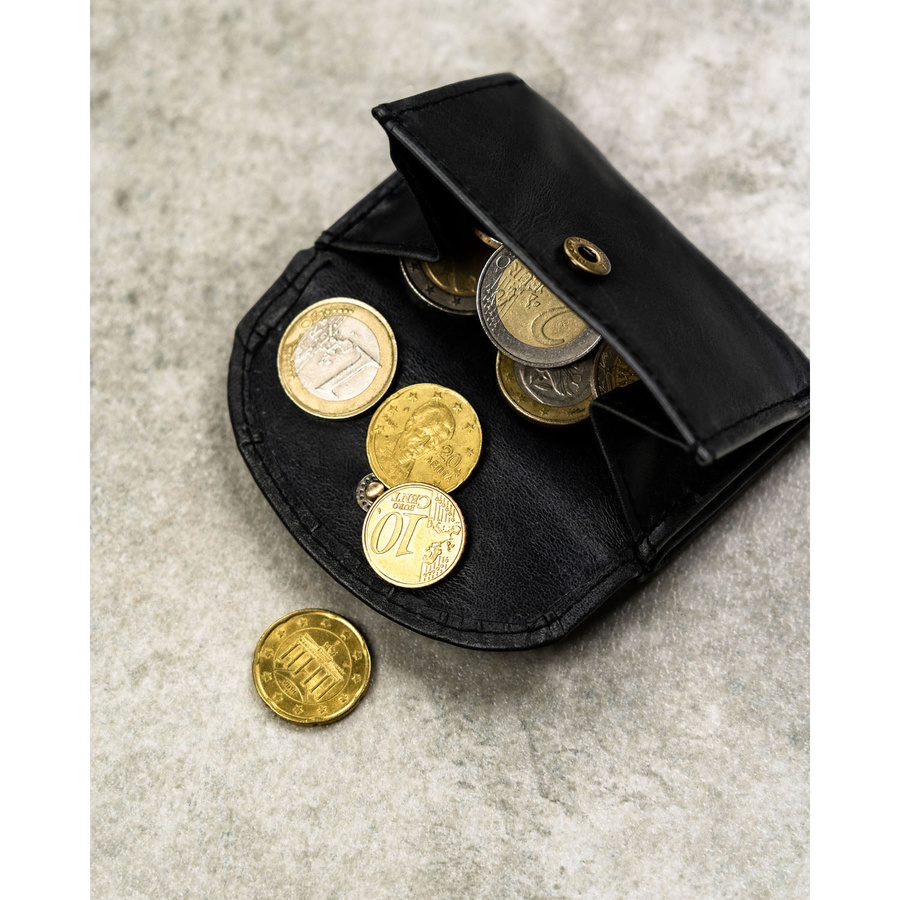 Skórzany portfel męski w czarnym kolorze wyposażony w system RFID - Rovicky