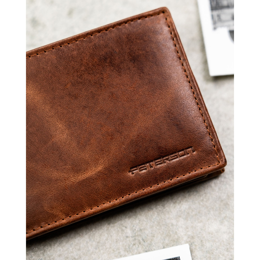 Jasnobrązowy portfel męski ze skóry naturalnej bez zapięcia zewnętrznego - Peterson