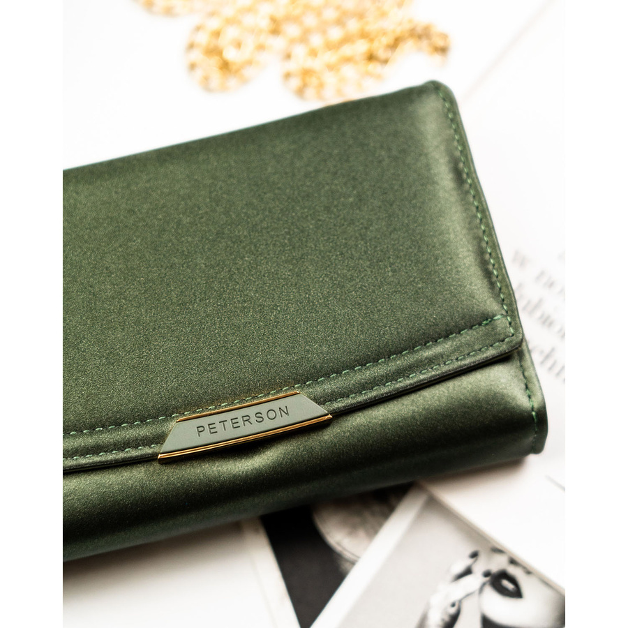 Portfel damski ze skóry ekologicznej w zielonym kolorze wyposażony w system RFID - Peterson