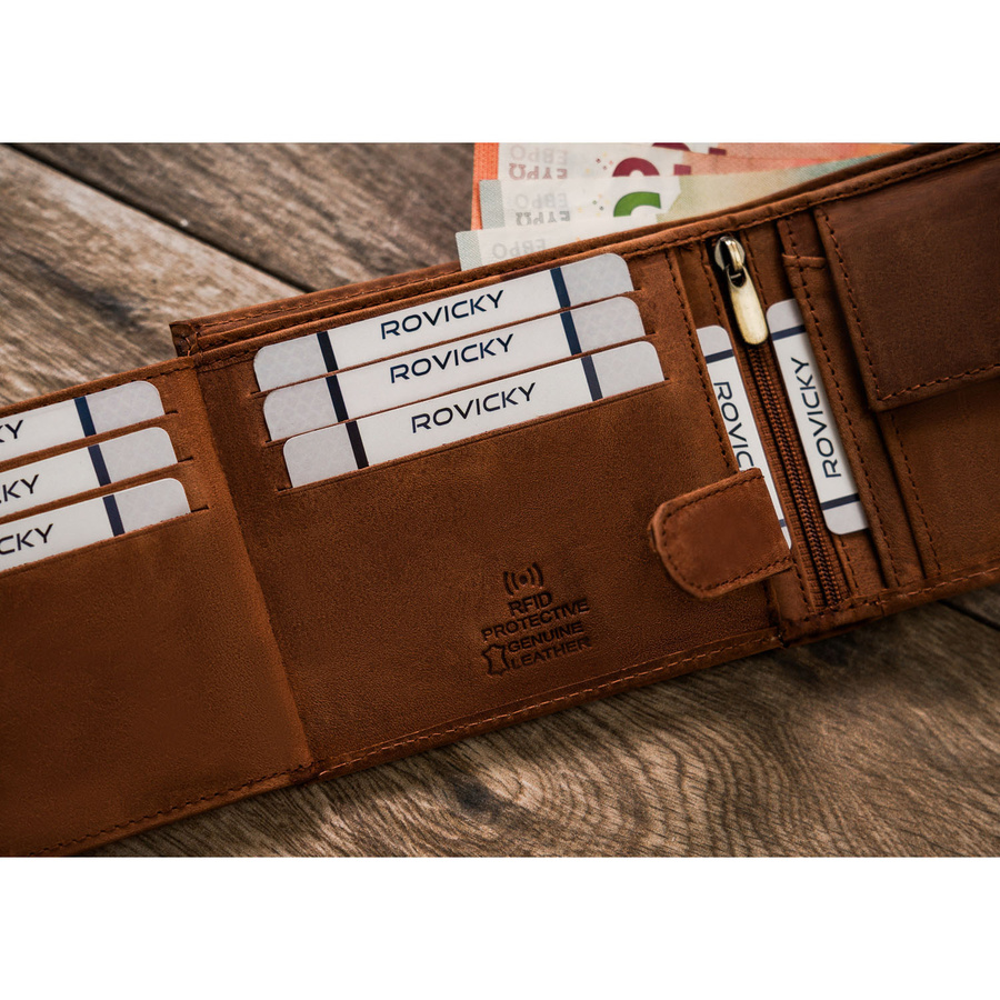 Klasyczny, skórzany portfel męski w brązowym kolorze