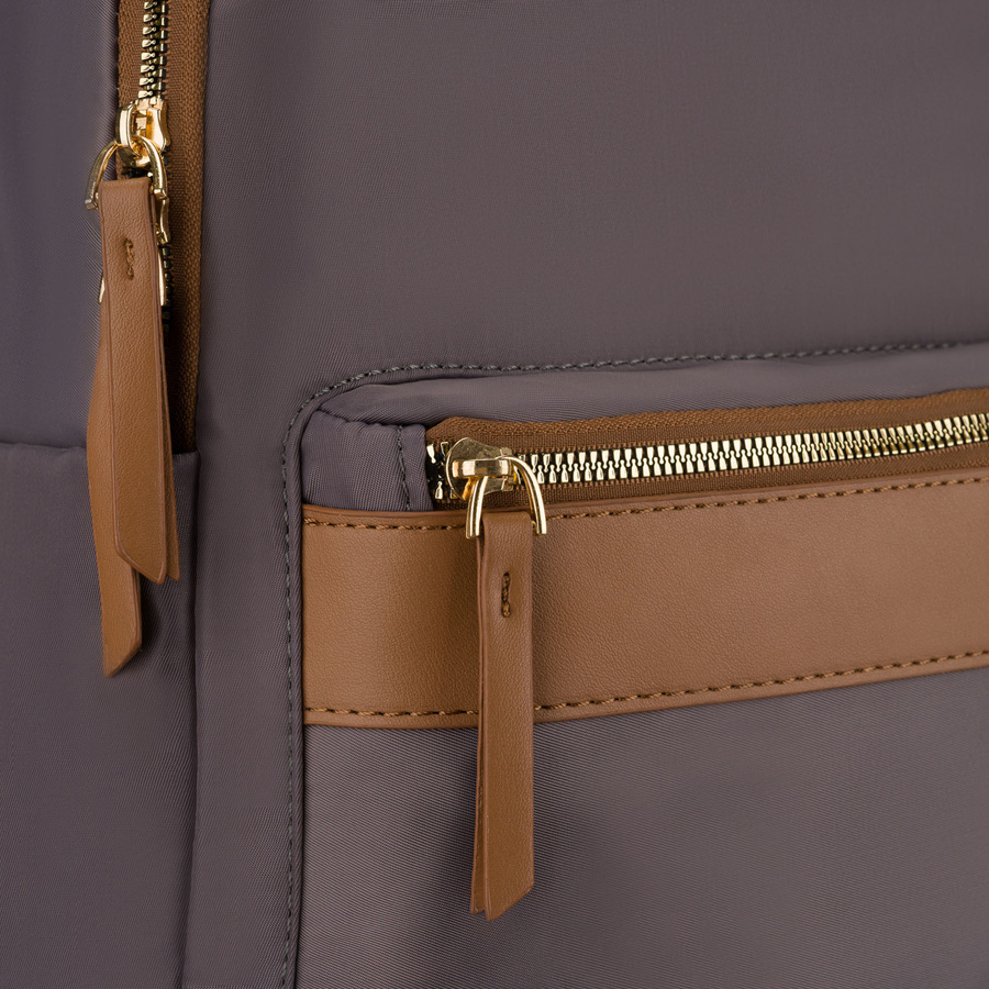 Szary, miejski plecak damski z poliestru zamykany suwakami - Peterson