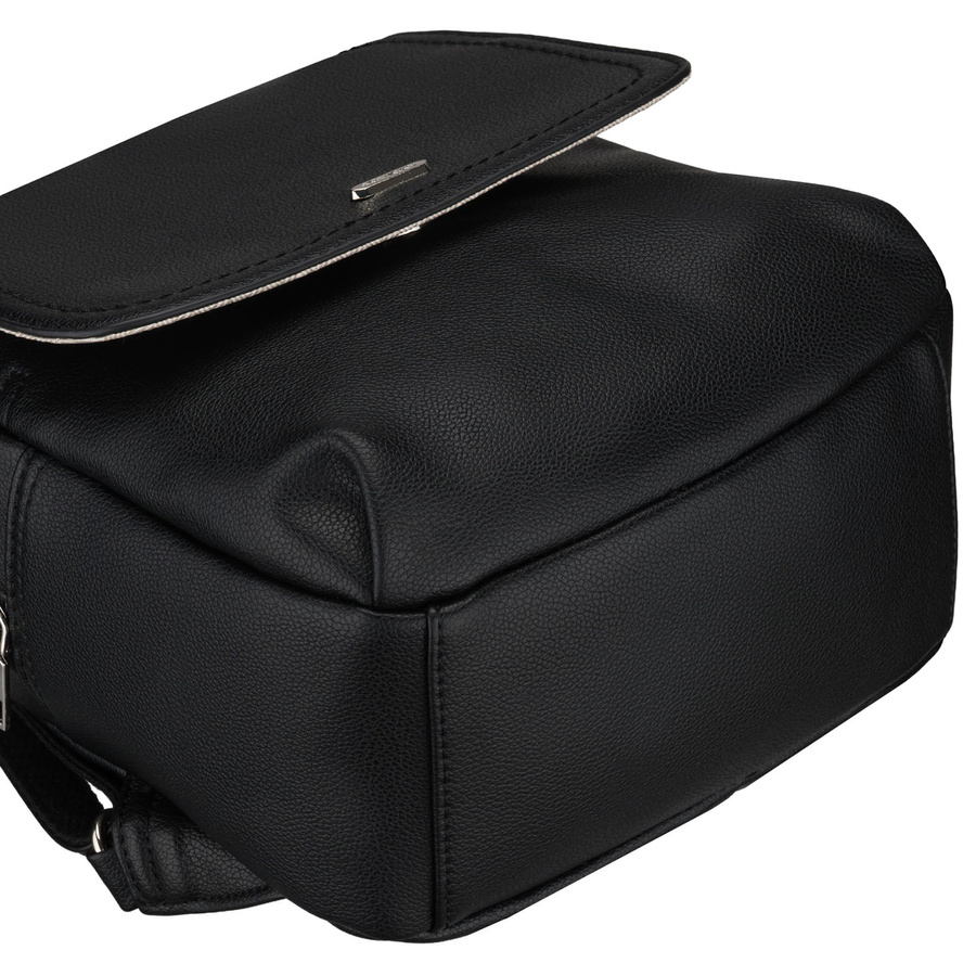 Czarny, miejski plecak damski ze skóry ekologicznej - Rovicky