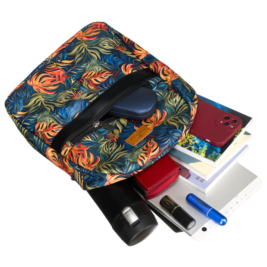 Wzorzysty, miejski plecak damski zawieszony na regulowanych szelkach - Rovicky