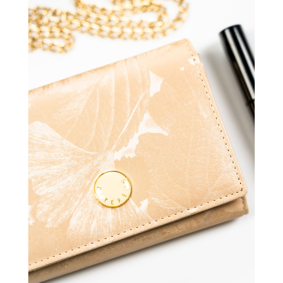 Beżowy portfel damski ze skóry naturalnej i ekologicznej z systemem RFID - Peterson