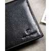 Poziomy portfel męski ze skóry naturalnej w czarnym kolorze w zestawie z brelokiem - Peterson