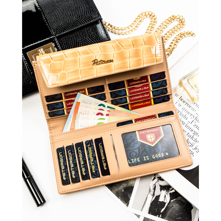Portfel damski ze skóry ekologicznej w beżowym kolorze z tłoczeniem na wzór skóry krokodyla - Peterson