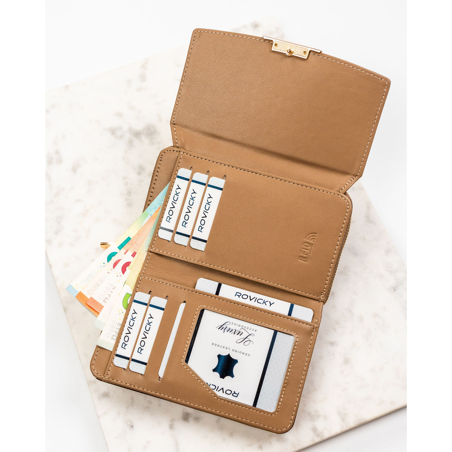 Beżowy portfel damski ze skóry ekologicznej zamykany na zatrzask - Rovicky