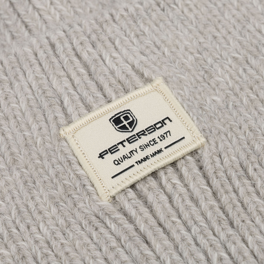 Szara, zimowa czapka damska beanie z logo marki - Peterson