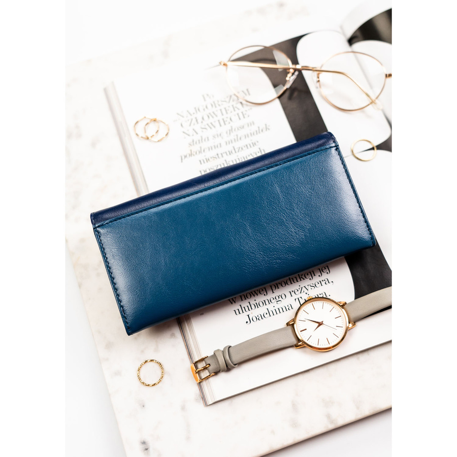 Duży, poziomy portfel damski ze skóry naturalnej i ekologicznej w granatowym kolorze - Peterson