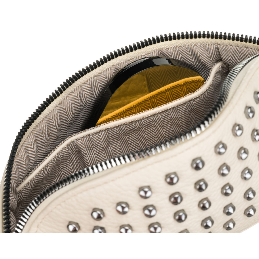 Modna saszetka damska wykonana ze skóry ekologicznej w jasnobeżowym kolorze, zamykana suwakiem - Peterson