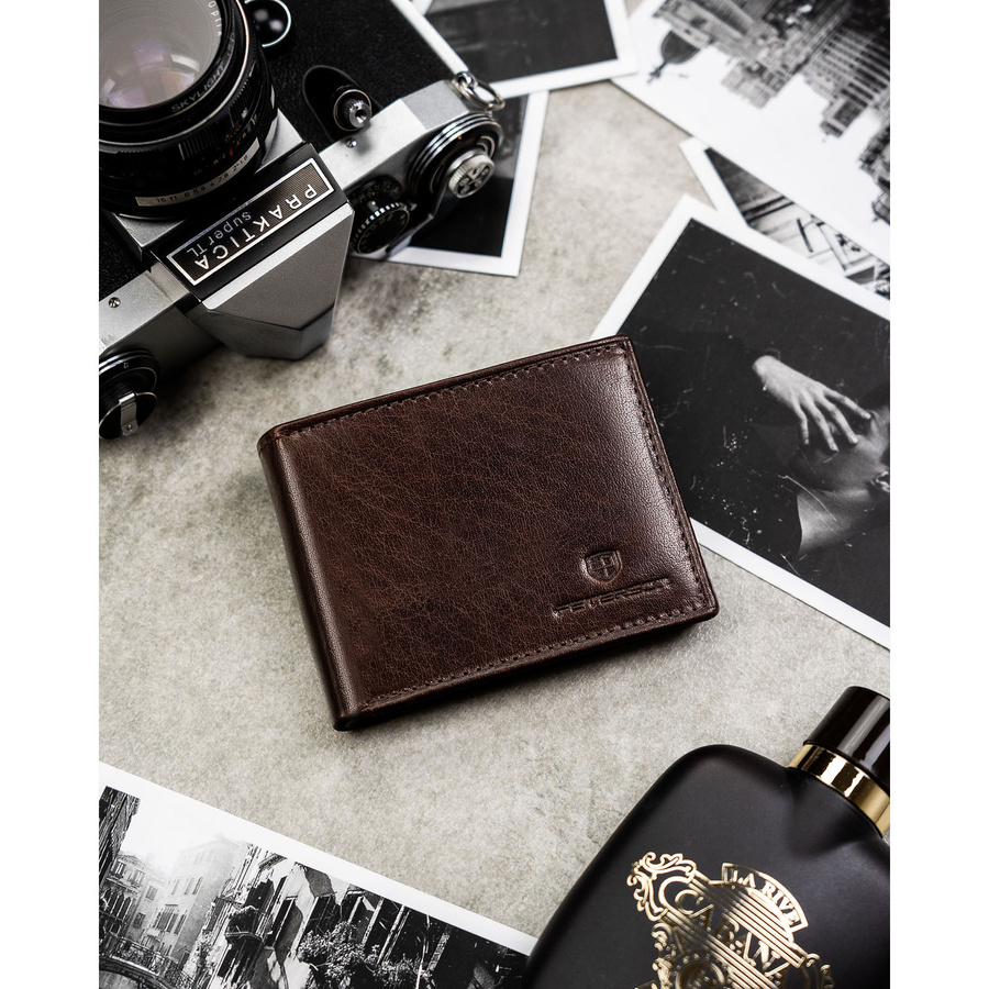 Brązowy portfel męski ze skóry naturalnej wyposażony w system RFID - Peterson