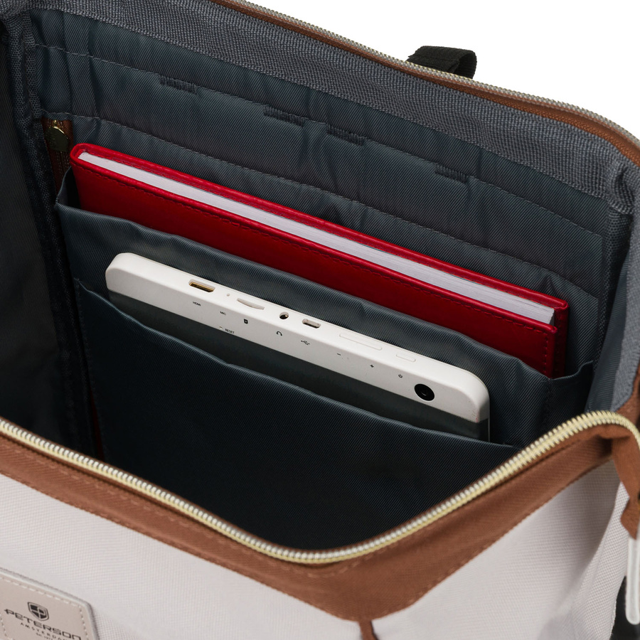 Beżowo-brązowy plecak damski z poliestru z miejscem na laptopa - Peterson