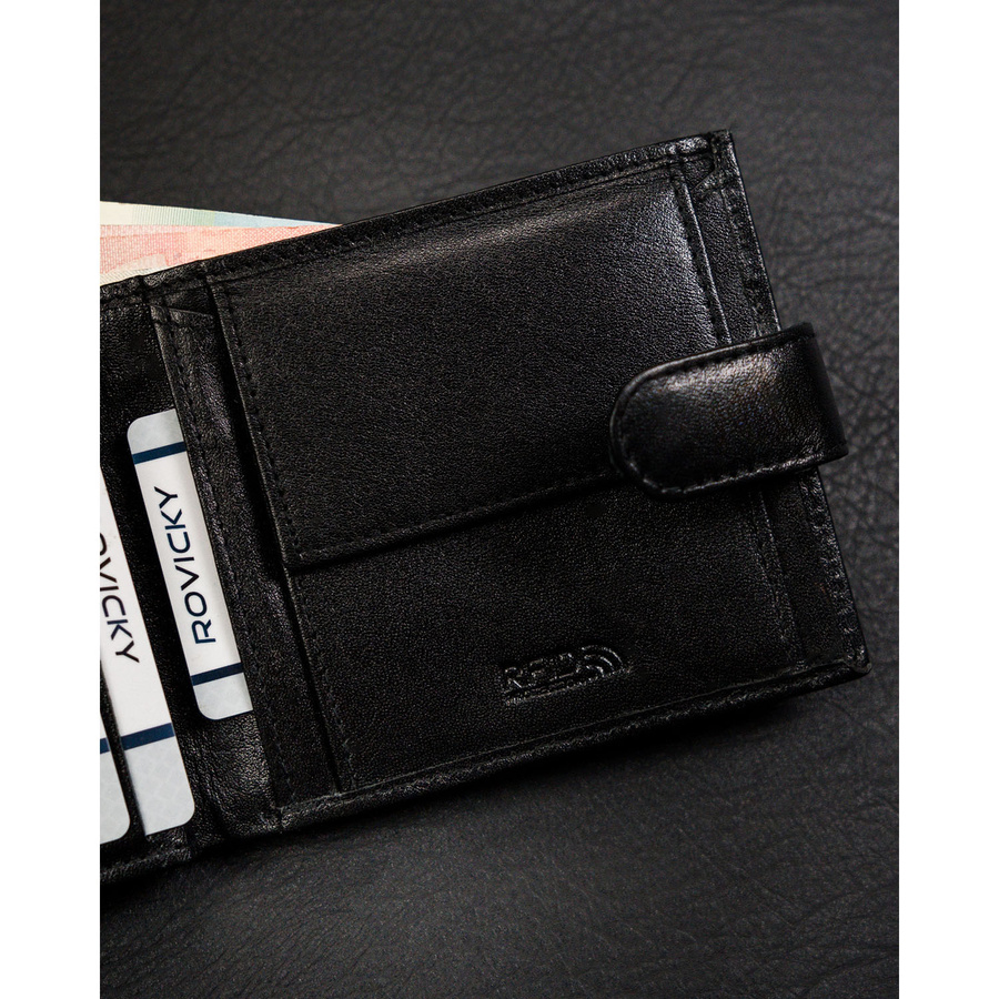 Czarny, poziomy, pojemny portfel męski ze skóry naturalnej zamykany zatrzaskiem - Ronaldo