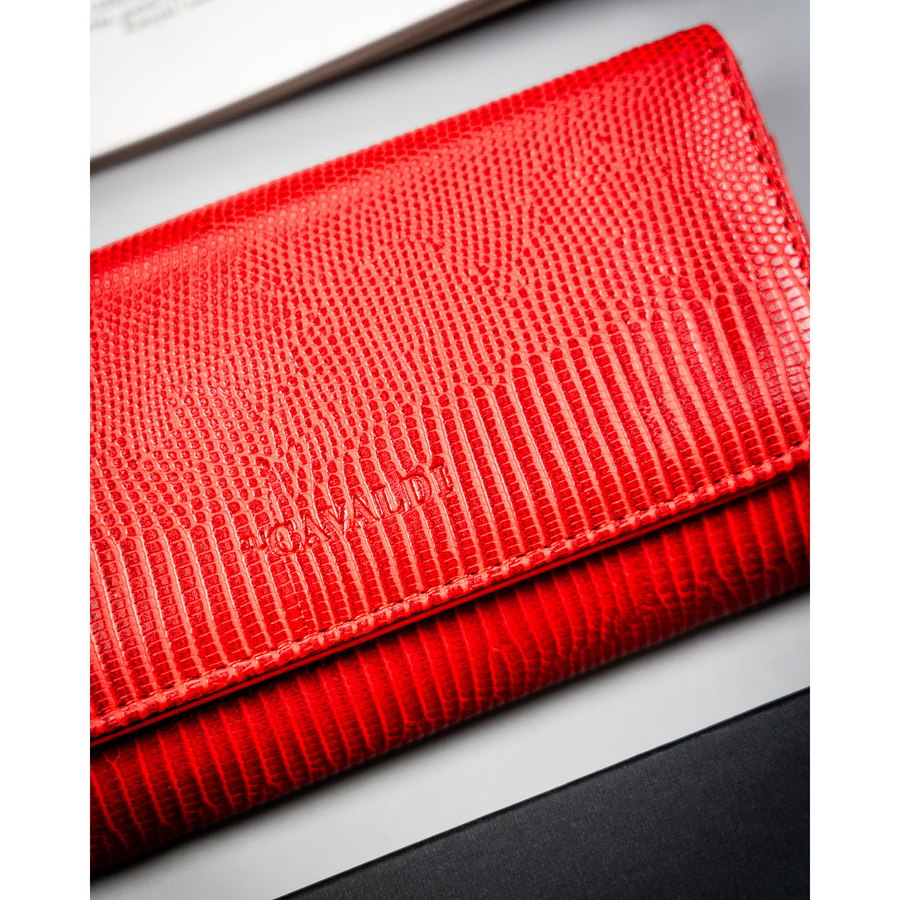 Czerwony, poziomy portfel damski ze skóry ekologicznej zamykany zatrzaskiem - 4U Cavaldi